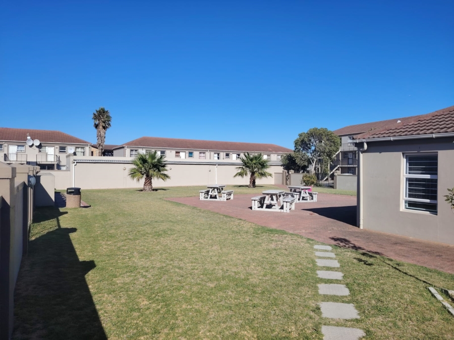 2 Bedroom Property for Sale in Guldenland Western Cape